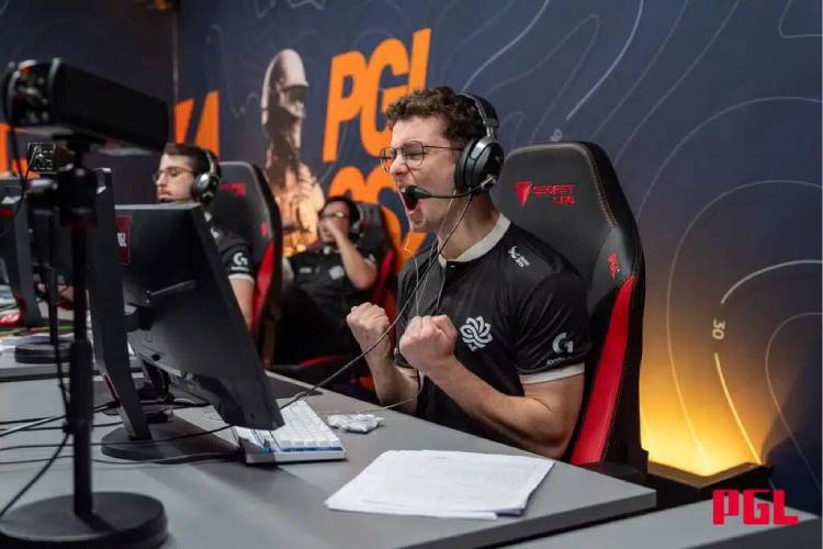 Esport-Spieler freut mich
