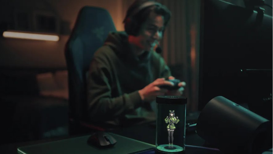 Project AVA Kira mit Gamer