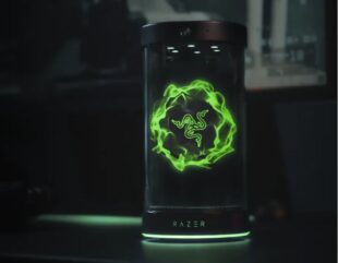 Project AVA Kira mit Gamer