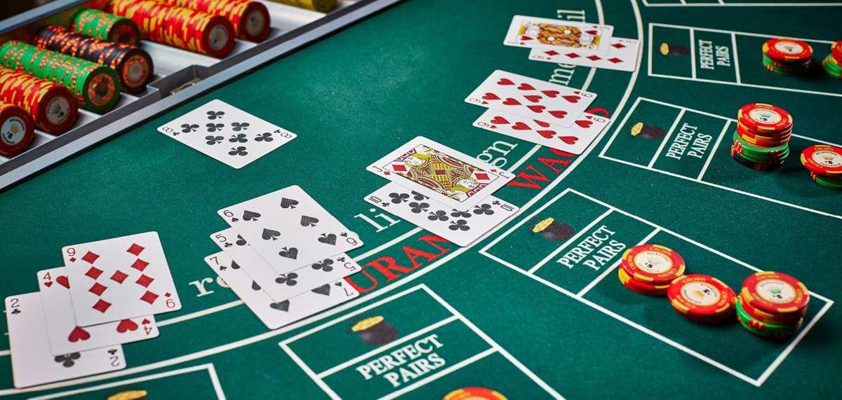 La tabla de probabilidades de Blackjack y cómo puedes usarla a tu favor