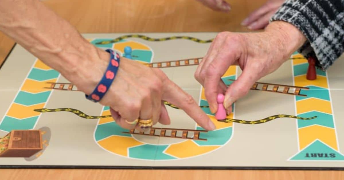 Nieuw onderzoek: bordspellen kunnen dementie tegengaan – maar geldt dat voor alle soorten spellen?