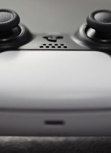 Enquanto jovens adultos abandonam os consoles tradicionais, o cloud gaming desponta como a alternativa dominante.