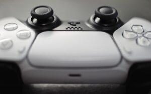 Número de jovens adultos que compram consoles perde força para cloud gaming