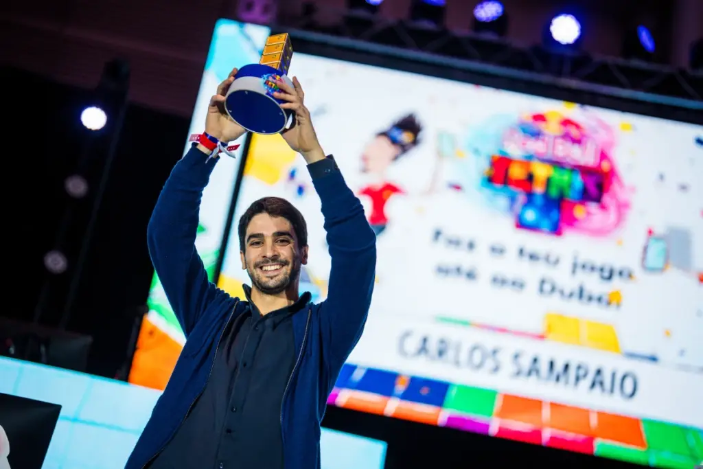 Carlos Sampaio vencedor do Red Bull Tetris Portugal