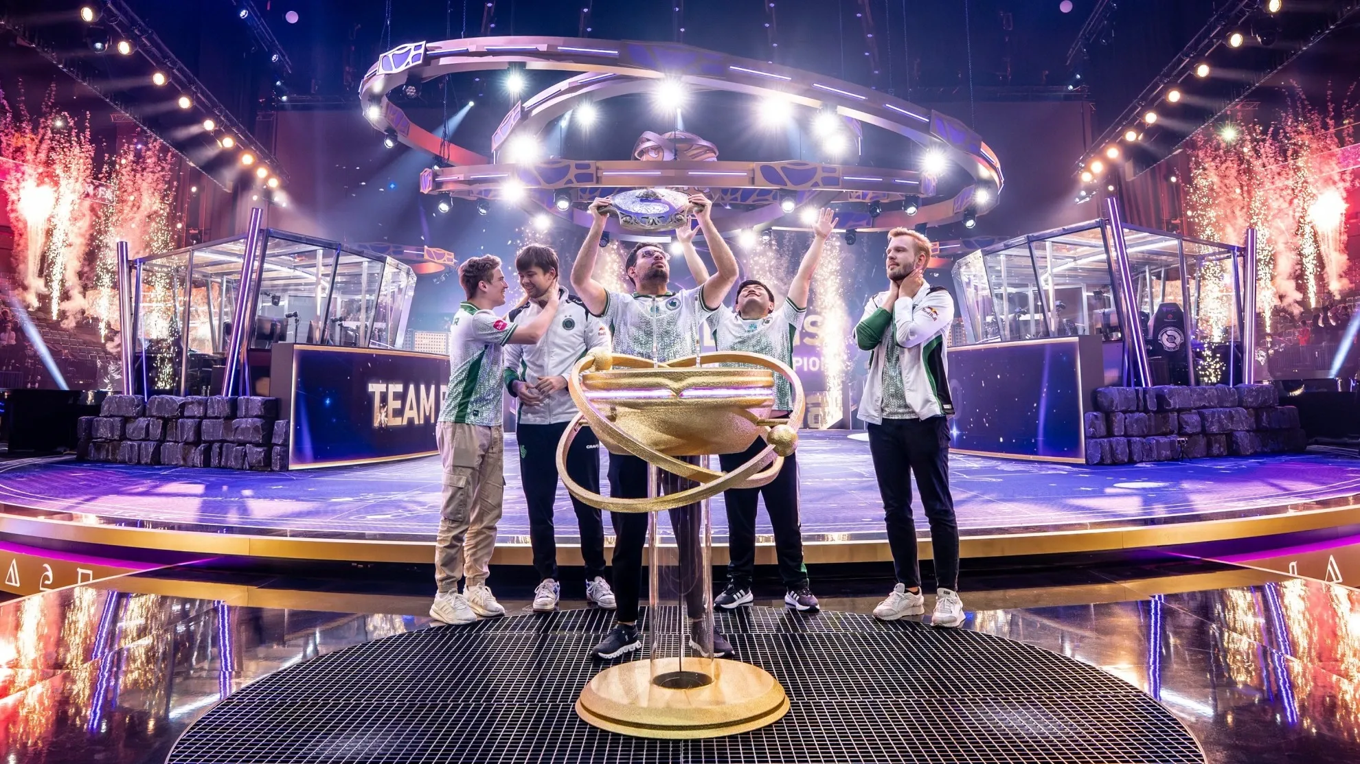Team Falcons Defeat Xtreme Gaming at Dota 2 The International 2025