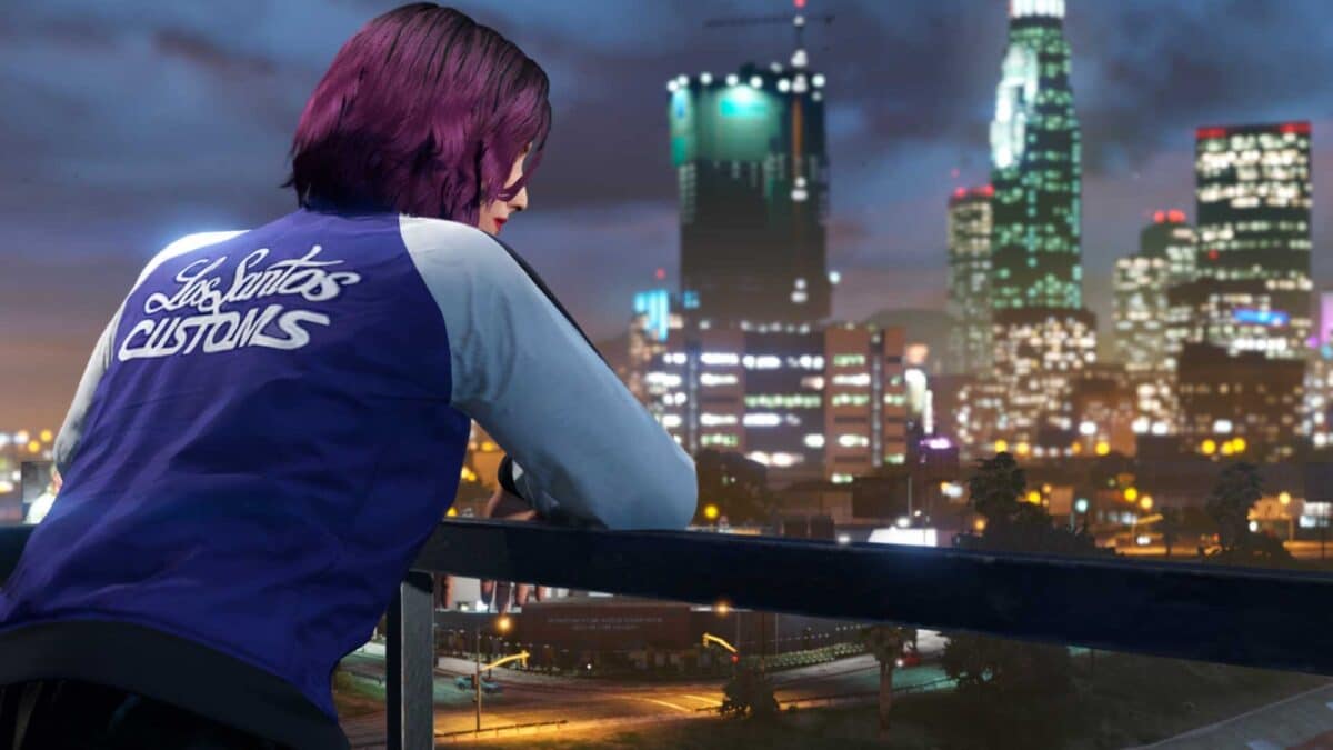 In-game screenshot of a character wearing a Los Santos Customs jumper, overlooking Los Santos.
