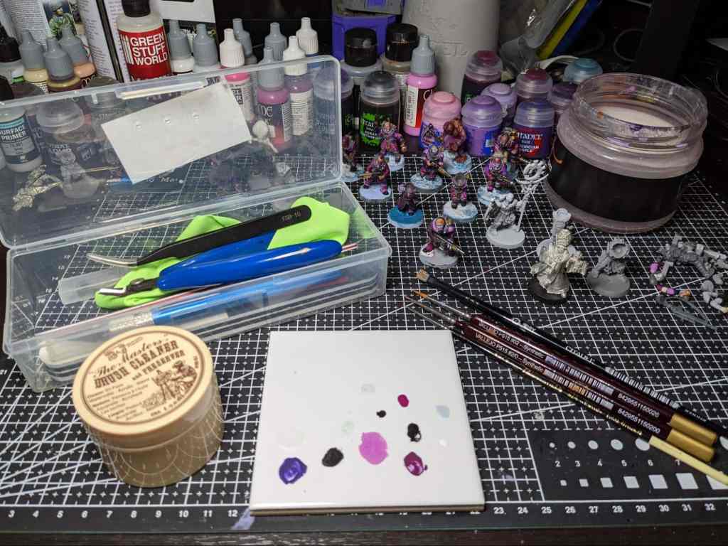 The best wet palette to paint your minis. Painter starter pack now