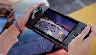msi claw handheld gaming device