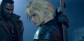 final fantasy 7 rebirth gameplay tips; cloud from final fanasy 7 holding a sword