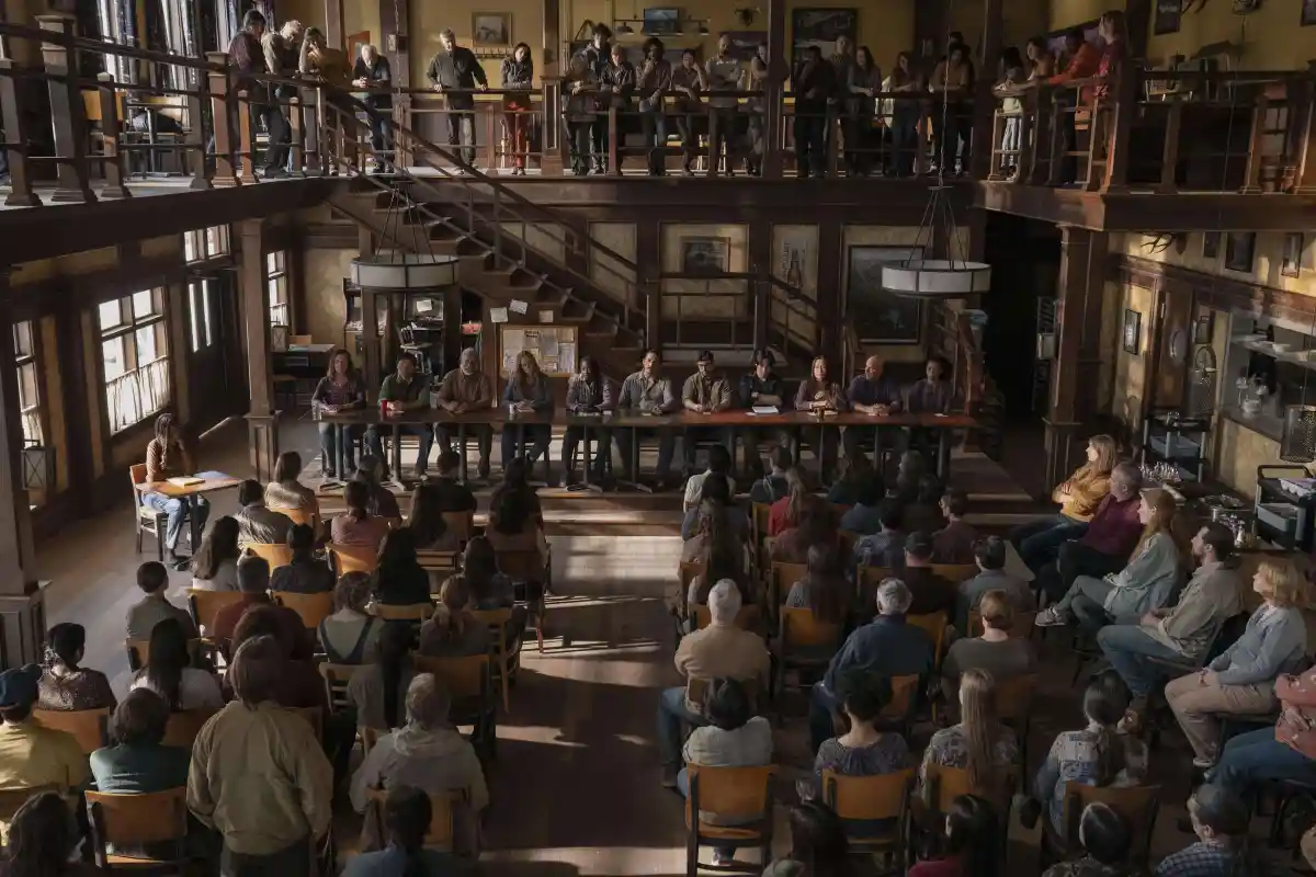 The Last of Us: Season 2, Episode 3 - a town meeting sees everyone gather to discuss Joel.