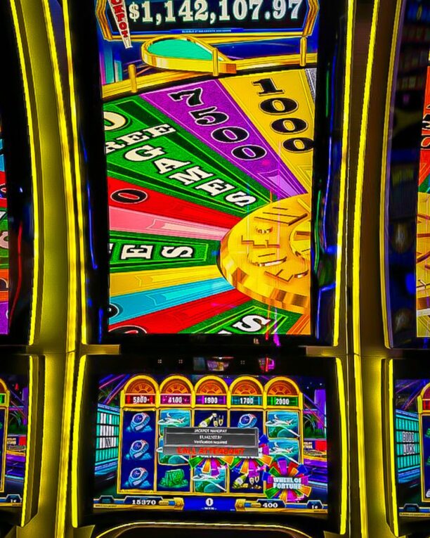 Vegas slot gambler wins $1MILLION jackpot from a $4 spin on Wheel of ...