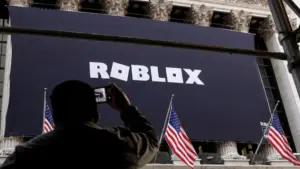 Roblox Rolls Out Mandatory Facial Age Checks to Block Kids from Chatting with Adults