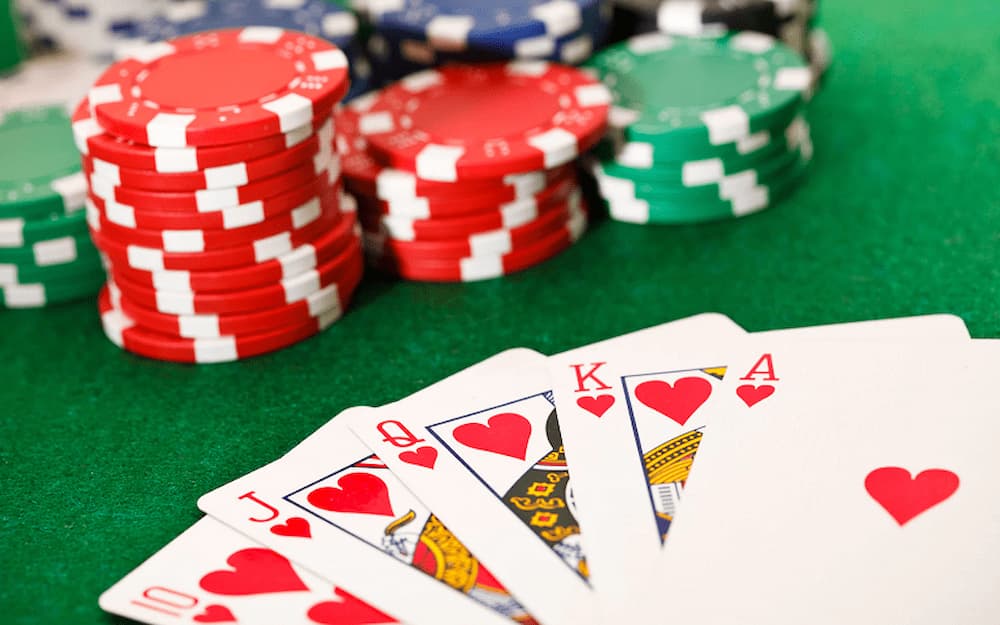 Xì tố (poker) là game bài ăn khách hàng đầu